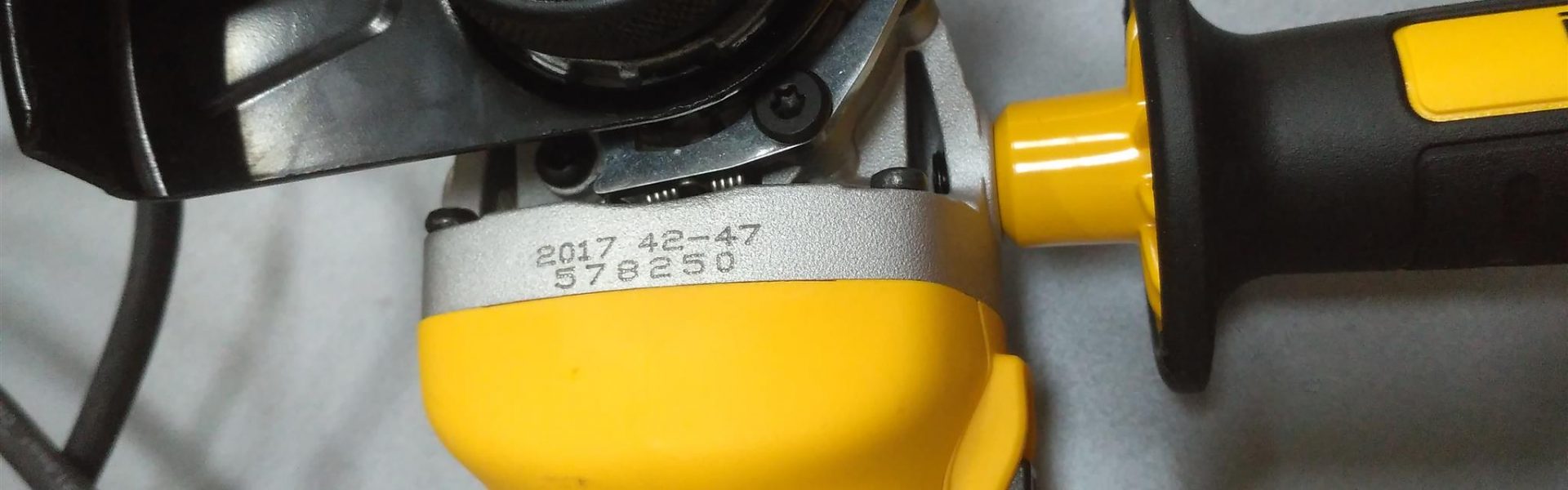 Як відрізнити справжню продукцію DeWalt?