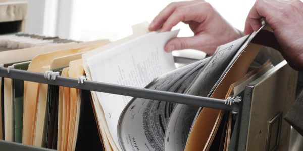 Апостиль на атестат і диплом: чому так важливо знайти хороших спецалістів