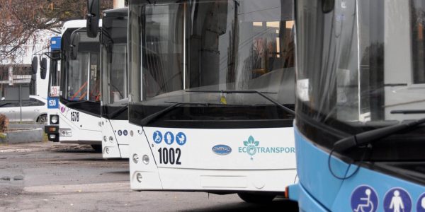 Громадський транспорт Дніпра: Рух у Сучасність, Виклики та Маршрути